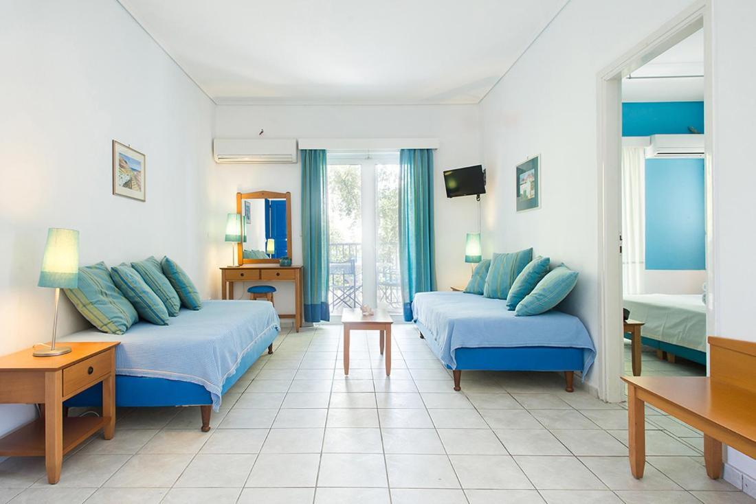 Daphne'S Club Hotel Apartments Xylokastro Dış mekan fotoğraf