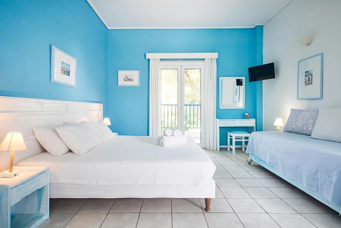 Daphne'S Club Hotel Apartments Xylokastro Dış mekan fotoğraf